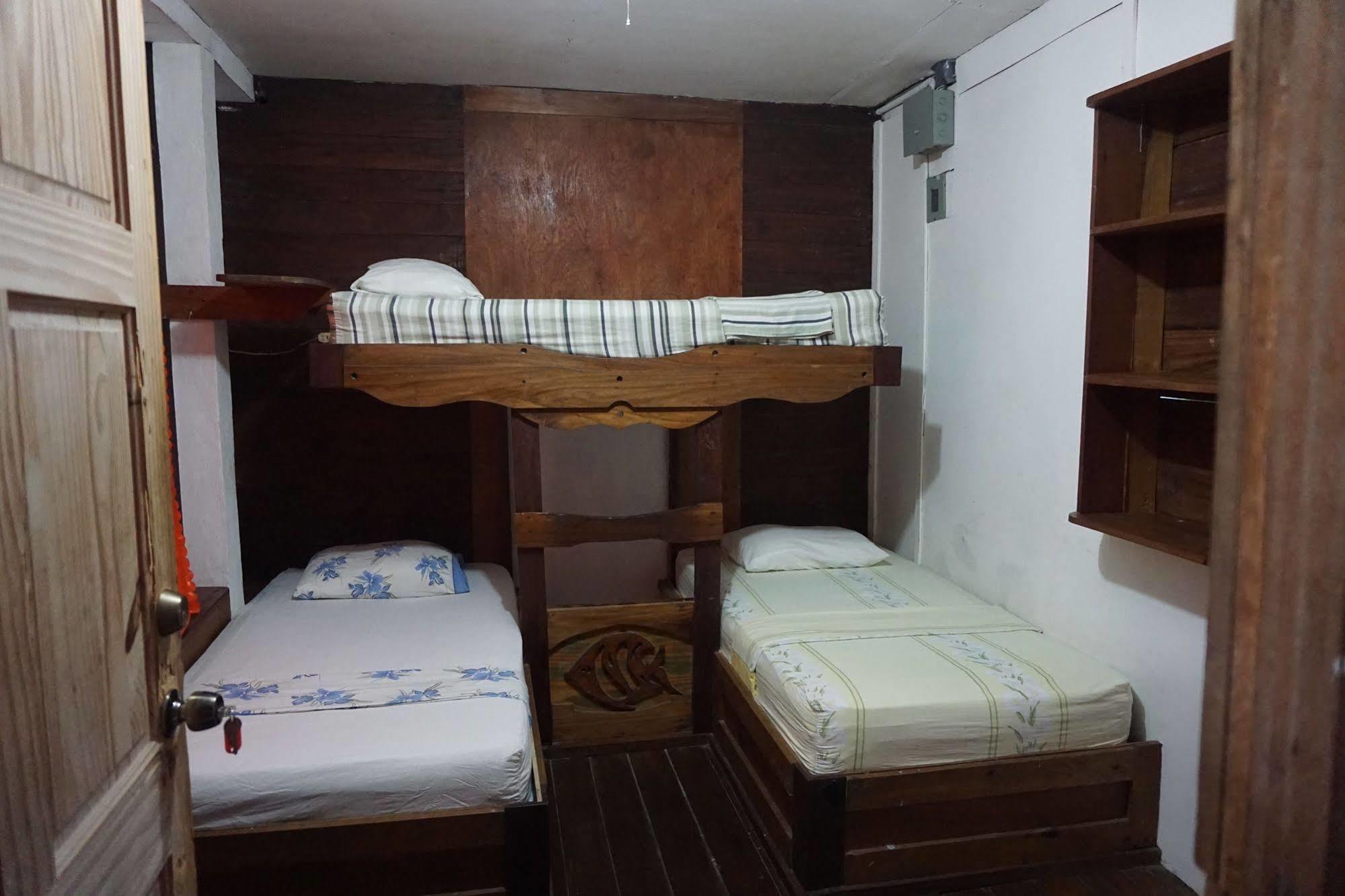 Spanish By The Sea - Bocas Bocas del Toro Extérieur photo